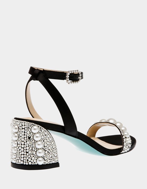 TINA BLACK - Image 4